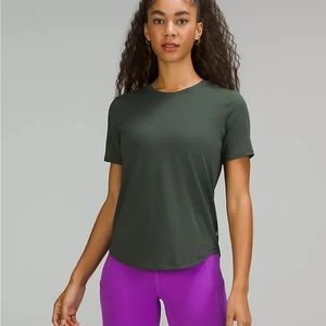 New never worn lululemon high neck training shirt… x2